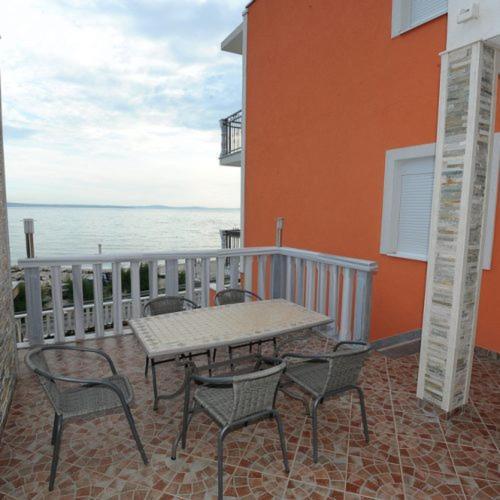 Apartmani Ivo Podstrana Luaran gambar